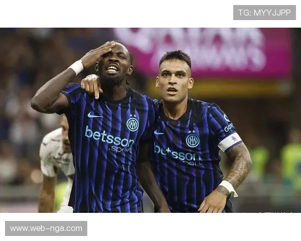 科莫客场5-1狂胜都灵，联赛10场不败创队史最佳开局