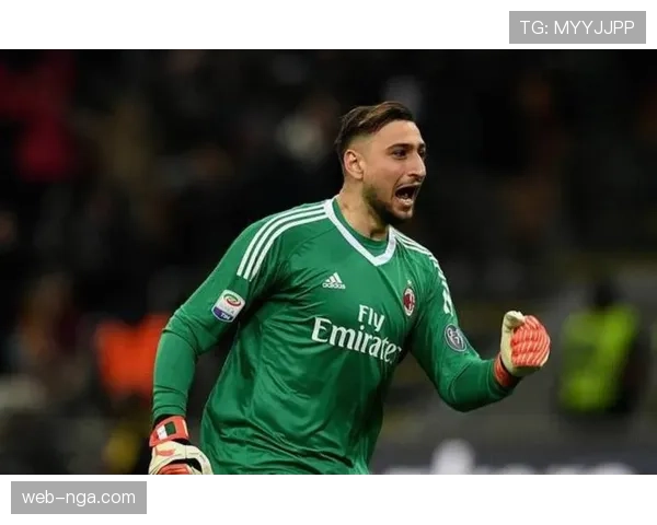 巴黎圣日耳曼门将多纳鲁马连续两次神扑,力保球门不失